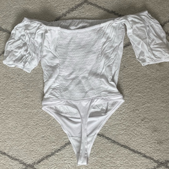 Abercrombie & Fitch Off-The-Shoulder Bodysuit - Picture 2 of 3